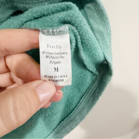 FREE FLY Women's Bamboo Lightweight Fleece Hoodie Comfort Athleisure Size Medium - Picture 6 of 8